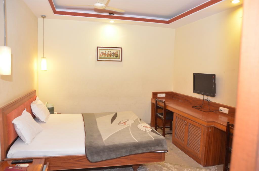 Hotel Raya'S Annexe-1 Kumbakonam Exterior photo